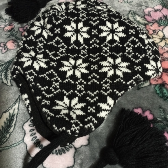 Emilia - Picture 2 of 3